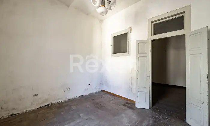 Rexer-Arrone-Palazzina-cieloterra-in-centro-Altro