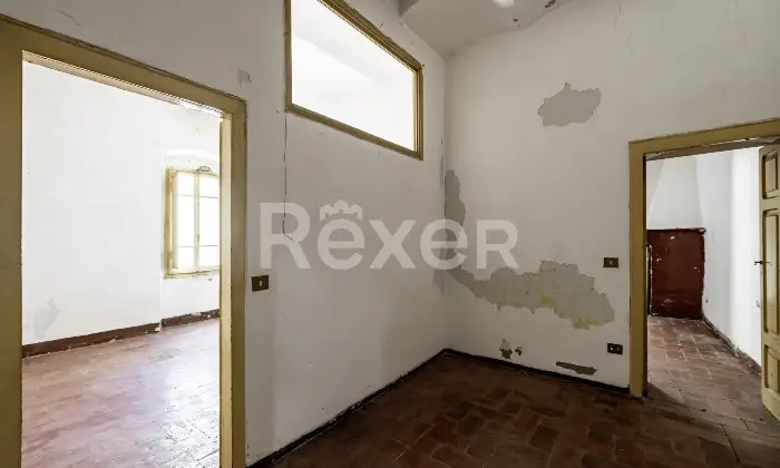 Rexer-Arrone-Palazzina-cieloterra-in-centro-Altro