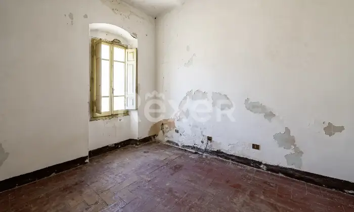 Rexer-Arrone-Palazzina-cieloterra-in-centro-Altro