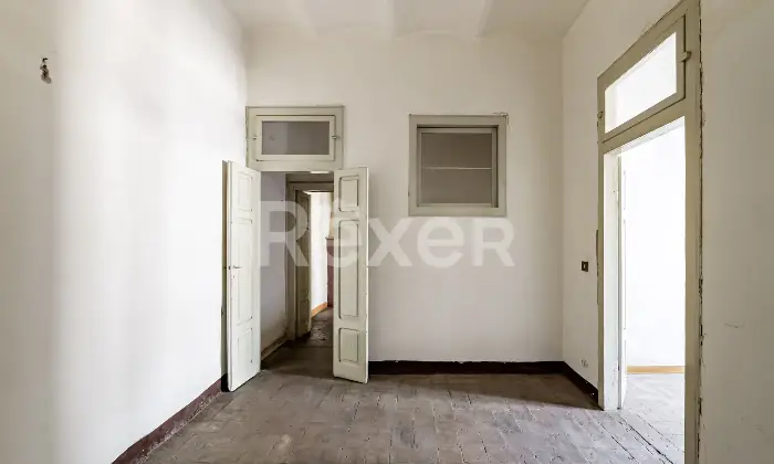 Rexer-Arrone-Palazzina-cieloterra-in-centro-Altro