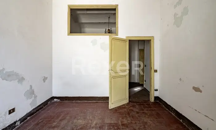 Rexer-Arrone-Palazzina-cieloterra-in-centro-Altro