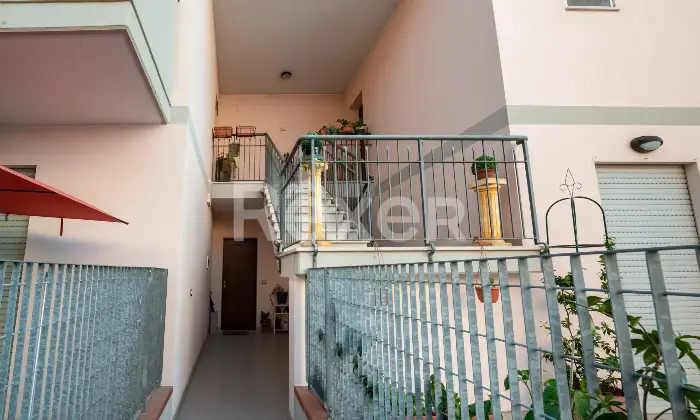 Rexer-Silvi-Appartamento-su-due-livelli-con-vista-mare-box-e-doppio-posto-auto-Altro
