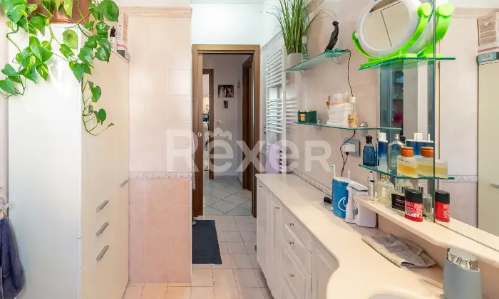 Rexer-Silvi-Appartamento-su-due-livelli-con-vista-mare-box-e-doppio-posto-auto-Altro