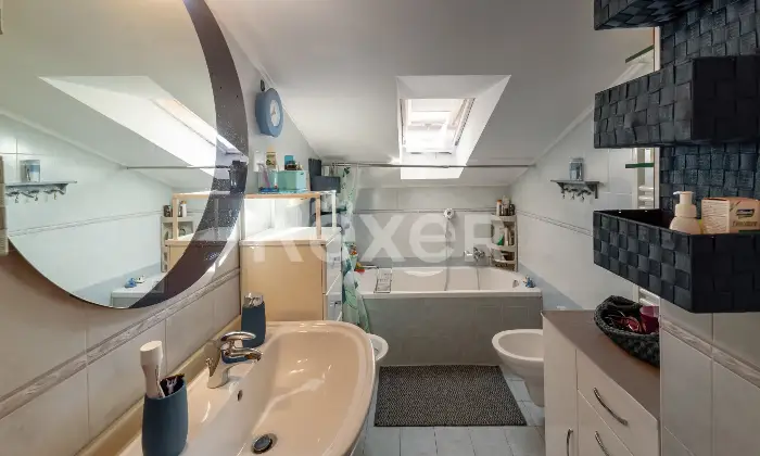 Rexer-Silvi-Appartamento-su-due-livelli-con-vista-mare-box-e-doppio-posto-auto-Altro
