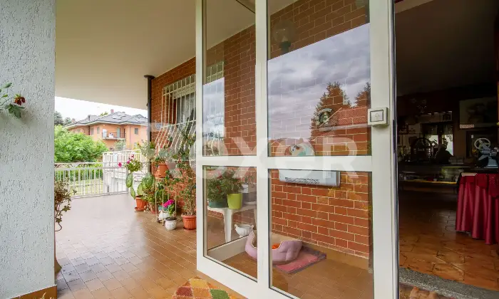 Rexer-Villarbasse-Villa-con-Terrazzo-e-giardino-Altro