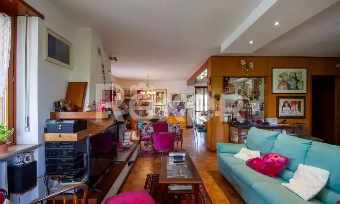 Rexer-Villarbasse-Villa-con-Terrazzo-e-giardino-Altro