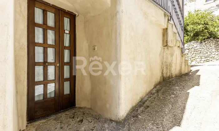 Rexer-Gerace-Casa-indipendente-su-due-piani-Altro