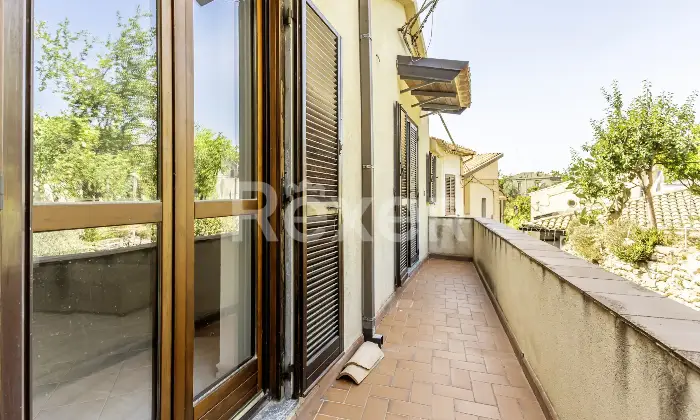 Rexer-Gerace-Casa-indipendente-su-due-piani-Altro