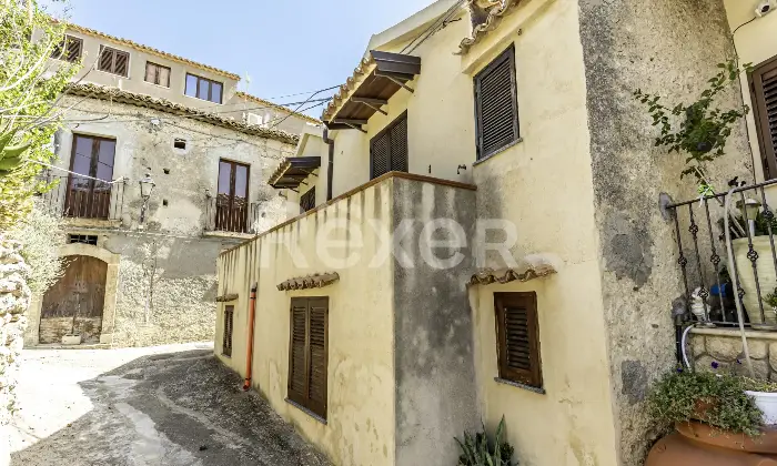 Rexer-Gerace-Casa-indipendente-su-due-piani-Altro