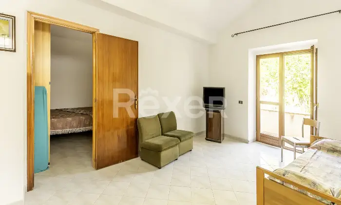 Rexer-Gerace-Casa-indipendente-su-due-piani-Altro