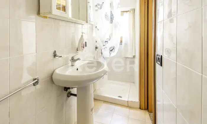 Rexer-Gerace-Casa-indipendente-su-due-piani-Altro
