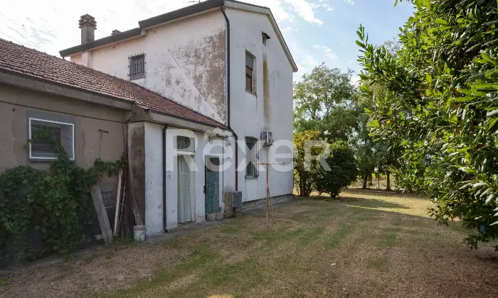 Rexer-RAVENNA-Casa-indipendente-con-ampio-giardino-e-locali-accessori-Savio-RA-Altro