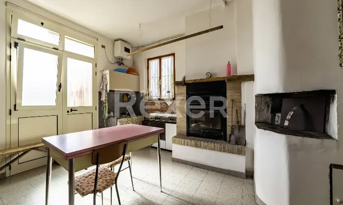 Rexer-larino-Casa-in-collina-zona-Larino-Altro