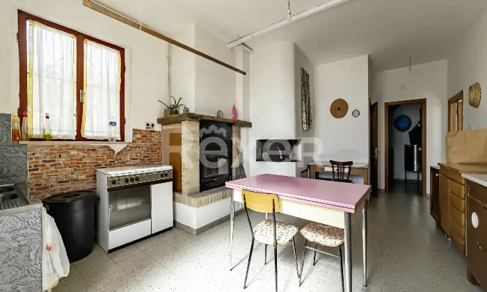 Rexer-larino-Casa-in-collina-zona-Larino-Altro