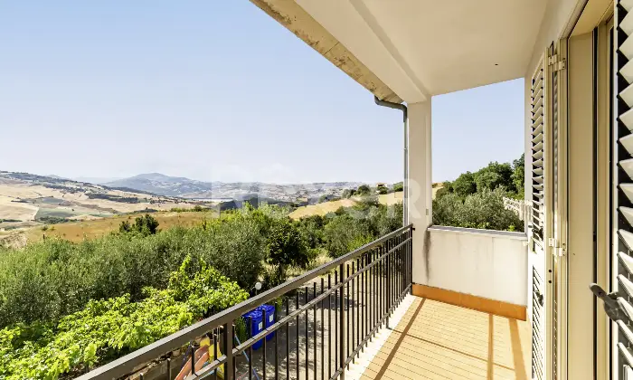 Rexer-larino-Casa-in-collina-zona-Larino-Altro