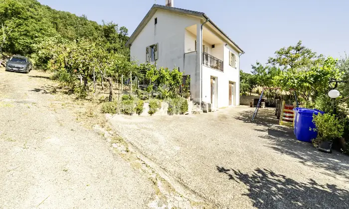 Rexer-larino-Casa-in-collina-zona-Larino-Altro