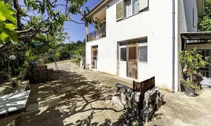 Rexer-larino-Casa-in-collina-zona-Larino-Altro
