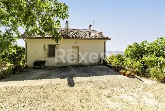 Rexer-larino-Casa-in-collina-zona-Larino-Altro