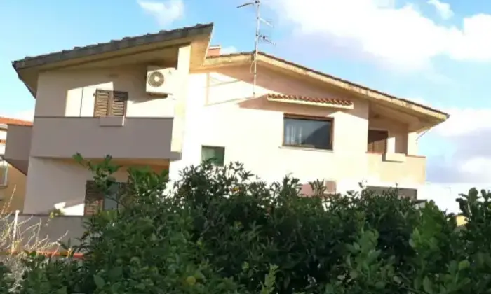 Rexer-Iglesias-In-vendita-Appartamento-mansardato-in-Via-Carlo-Goldoni-Iglesias-SU-Altro