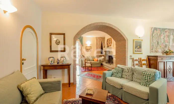 Rexer-Castrocaro-Terme-e-Terra-del-Sole-Villa-di-pregio-con-piscina-e-ettari-di-terreno-Altro