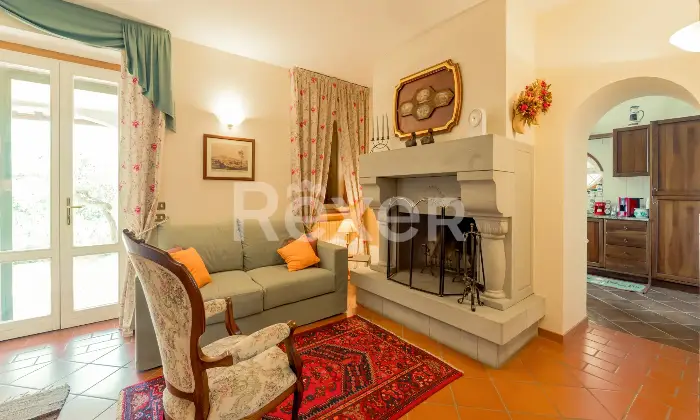 Rexer-Castrocaro-Terme-e-Terra-del-Sole-Villa-di-pregio-con-piscina-e-ettari-di-terreno-Altro