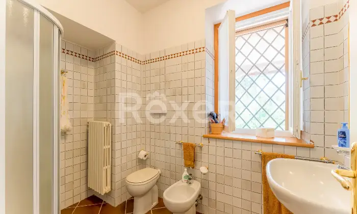 Rexer-Castrocaro-Terme-e-Terra-del-Sole-Villa-di-pregio-con-piscina-e-ettari-di-terreno-Altro
