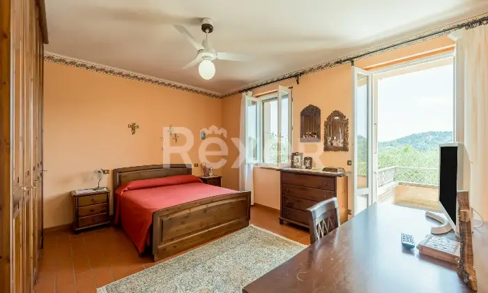 Rexer-Castrocaro-Terme-e-Terra-del-Sole-Villa-di-pregio-con-piscina-e-ettari-di-terreno-Altro