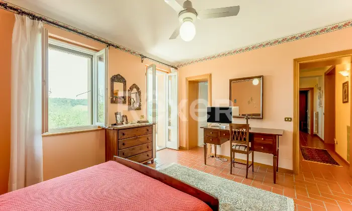 Rexer-Castrocaro-Terme-e-Terra-del-Sole-Villa-di-pregio-con-piscina-e-ettari-di-terreno-Altro