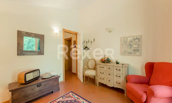 Rexer-Castrocaro-Terme-e-Terra-del-Sole-Villa-di-pregio-con-piscina-e-ettari-di-terreno-Altro