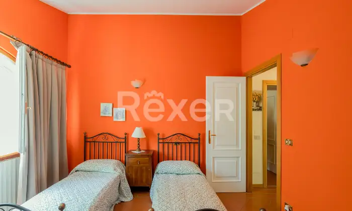 Rexer-Castrocaro-Terme-e-Terra-del-Sole-Villa-di-pregio-con-piscina-e-ettari-di-terreno-Altro