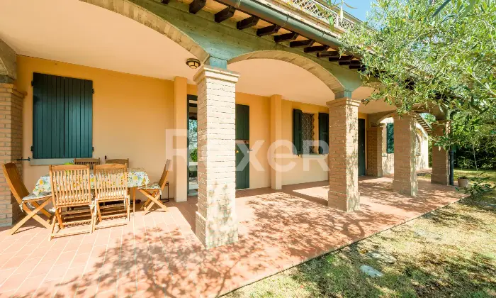 Rexer-Castrocaro-Terme-e-Terra-del-Sole-Villa-di-pregio-con-piscina-e-ettari-di-terreno-Altro