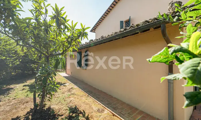 Rexer-Castrocaro-Terme-e-Terra-del-Sole-Villa-di-pregio-con-piscina-e-ettari-di-terreno-Altro
