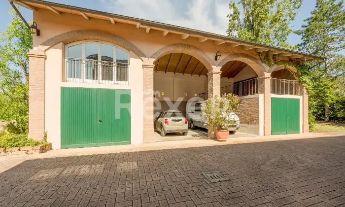 Rexer-Castrocaro-Terme-e-Terra-del-Sole-Villa-di-pregio-con-piscina-e-ettari-di-terreno-Altro