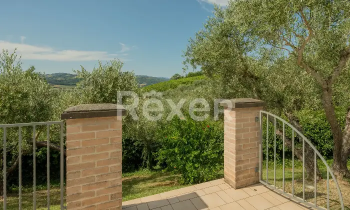 Rexer-Castrocaro-Terme-e-Terra-del-Sole-Villa-di-pregio-con-piscina-e-ettari-di-terreno-Altro