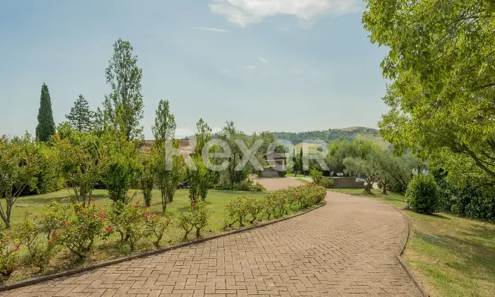 Rexer-Castrocaro-Terme-e-Terra-del-Sole-Villa-di-pregio-con-piscina-e-ettari-di-terreno-Altro