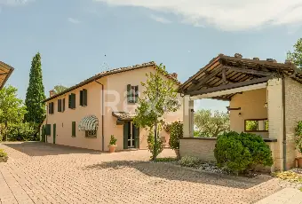 Rexer-Castrocaro-Terme-e-Terra-del-Sole-Villa-di-pregio-con-piscina-e-ettari-di-terreno-Altro