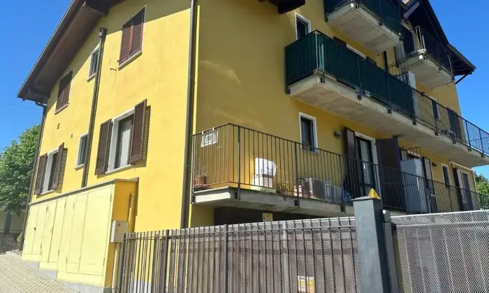 Rexer-Gavirate-Trilocale-doppi-servizi-e-box-doppio-Altro