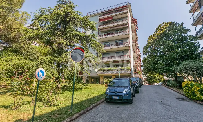 Rexer-Genova-Ampio-e-luminoso-appartamento-in-conteso-signorile-Altro