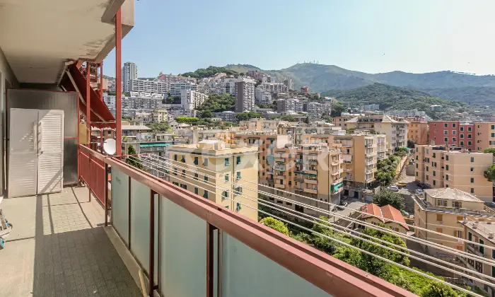 Rexer-Genova-Ampio-e-luminoso-appartamento-in-conteso-signorile-Altro