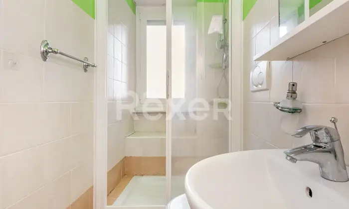 Rexer-Genova-Ampio-e-luminoso-appartamento-in-conteso-signorile-Altro