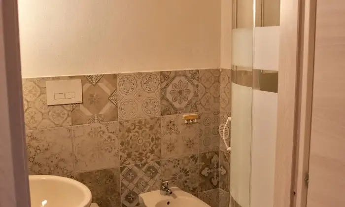 Rexer-Badolato-Vendita-palazzina-ristrutturata-Bagno