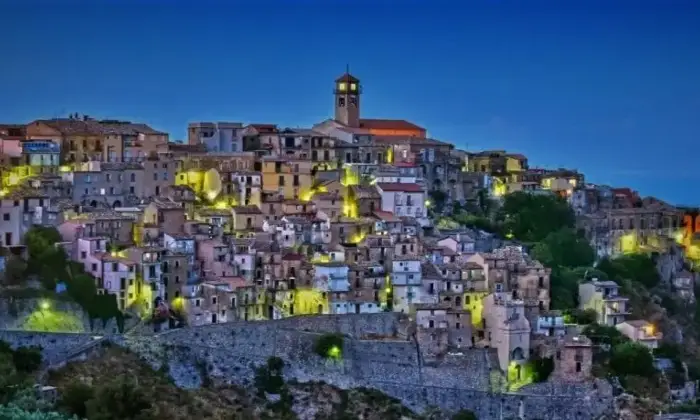 Rexer-Badolato-Vendita-palazzina-ristrutturata-Terrazzo