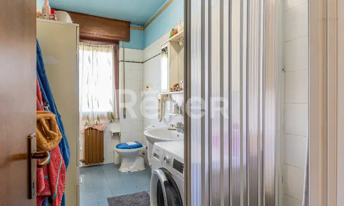 Rexer-Osio-Sotto-TRILOCALE-ULTIMO-PIANO-CON-BOX-E-LOCALE-DEPOSTITO-Altro