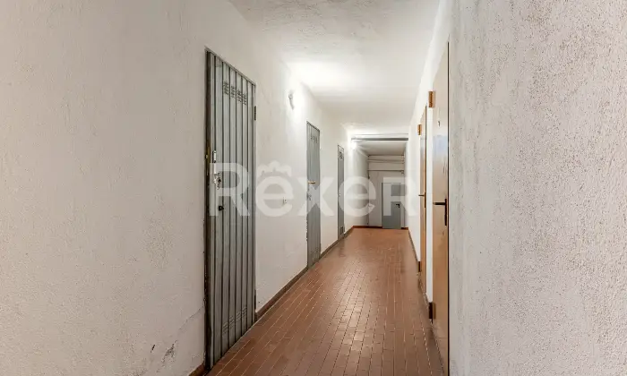 Rexer-Osio-Sotto-TRILOCALE-ULTIMO-PIANO-CON-BOX-E-LOCALE-DEPOSTITO-Altro