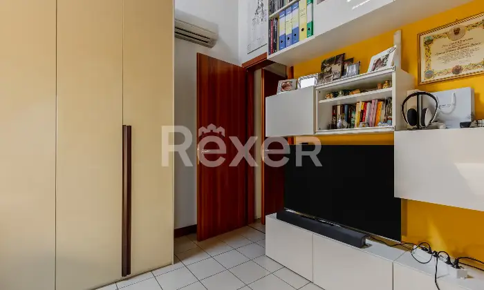 Rexer-Rovigo-Affascinante-appartamento-con-soppalco-e-camino-in-contesto-esclusivo-Altro