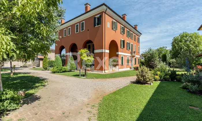 Rexer-Rovigo-Affascinante-appartamento-con-soppalco-e-camino-in-contesto-esclusivo-Altro