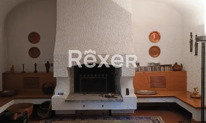 Rexer-Gallarate-Villa-singola-con-piscina-interna-sala-cinema-e-grande-giardino-Altro