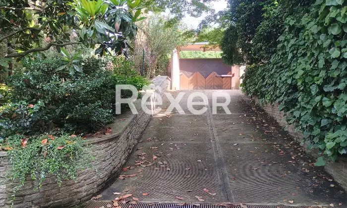 Rexer-Gallarate-Villa-singola-con-piscina-interna-sala-cinema-e-grande-giardino-Altro