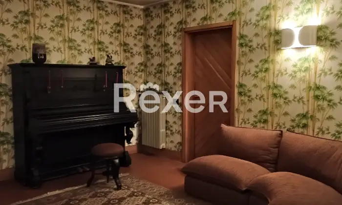 Rexer-Gallarate-Villa-singola-con-piscina-interna-sala-cinema-e-grande-giardino-Altro