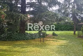 Rexer-Gallarate-Villa-singola-con-piscina-interna-sala-cinema-e-grande-giardino-Altro